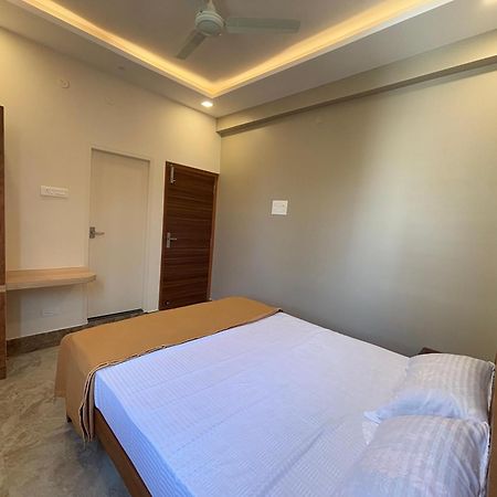 Srirangam Nandavanam Service Apartments Tiruchirappalli Eksteriør bilde