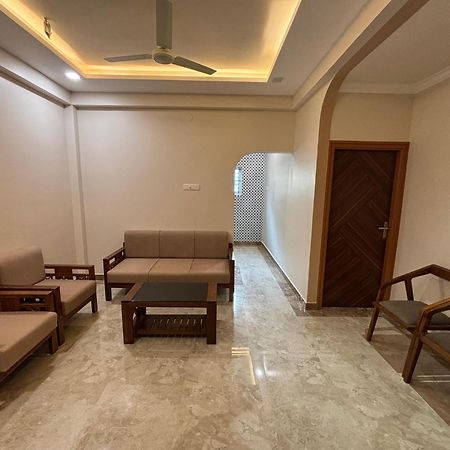 Srirangam Nandavanam Service Apartments Tiruchirappalli Eksteriør bilde