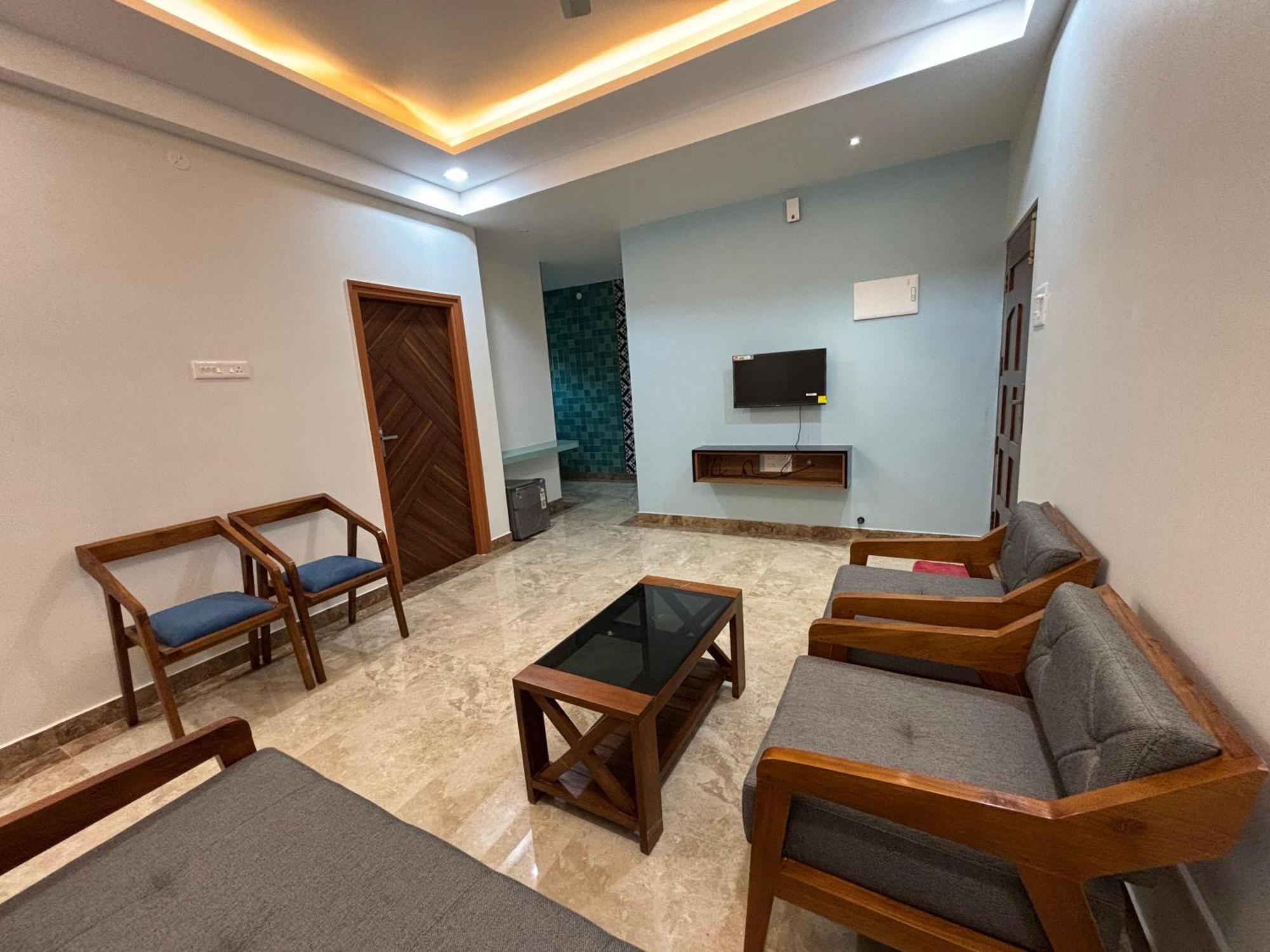 Srirangam Nandavanam Service Apartments Tiruchirappalli Eksteriør bilde
