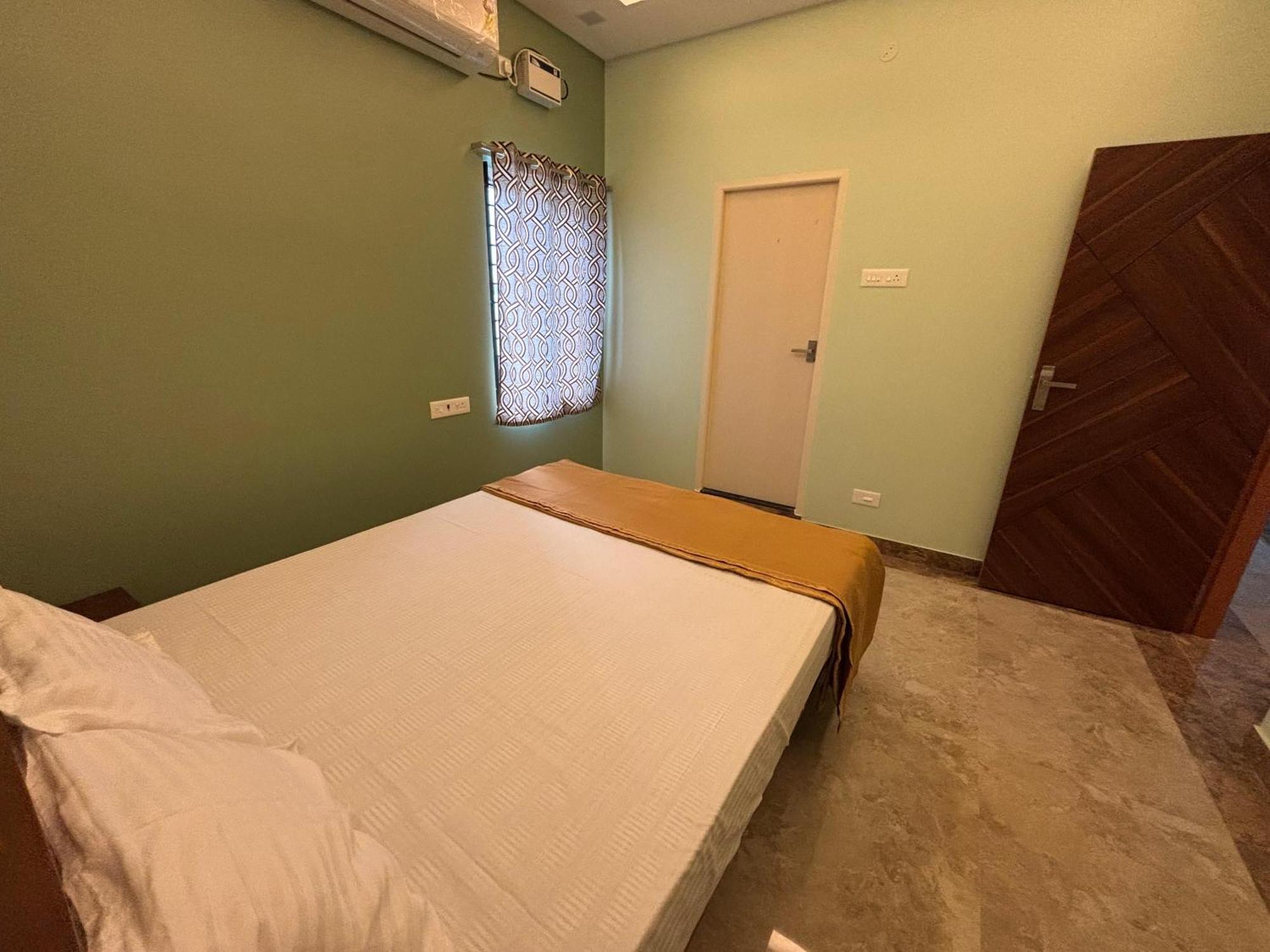 Srirangam Nandavanam Service Apartments Tiruchirappalli Eksteriør bilde
