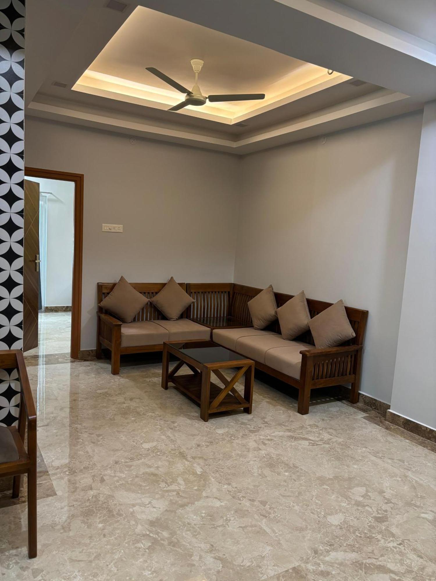 Srirangam Nandavanam Service Apartments Tiruchirappalli Eksteriør bilde