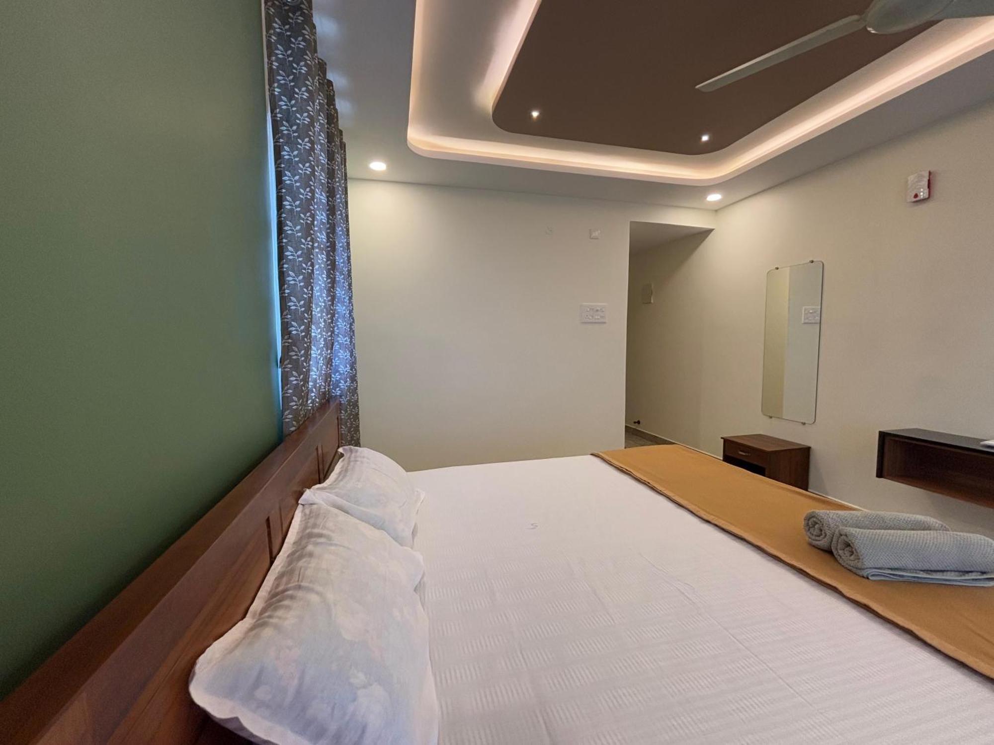 Srirangam Nandavanam Service Apartments Tiruchirappalli Eksteriør bilde