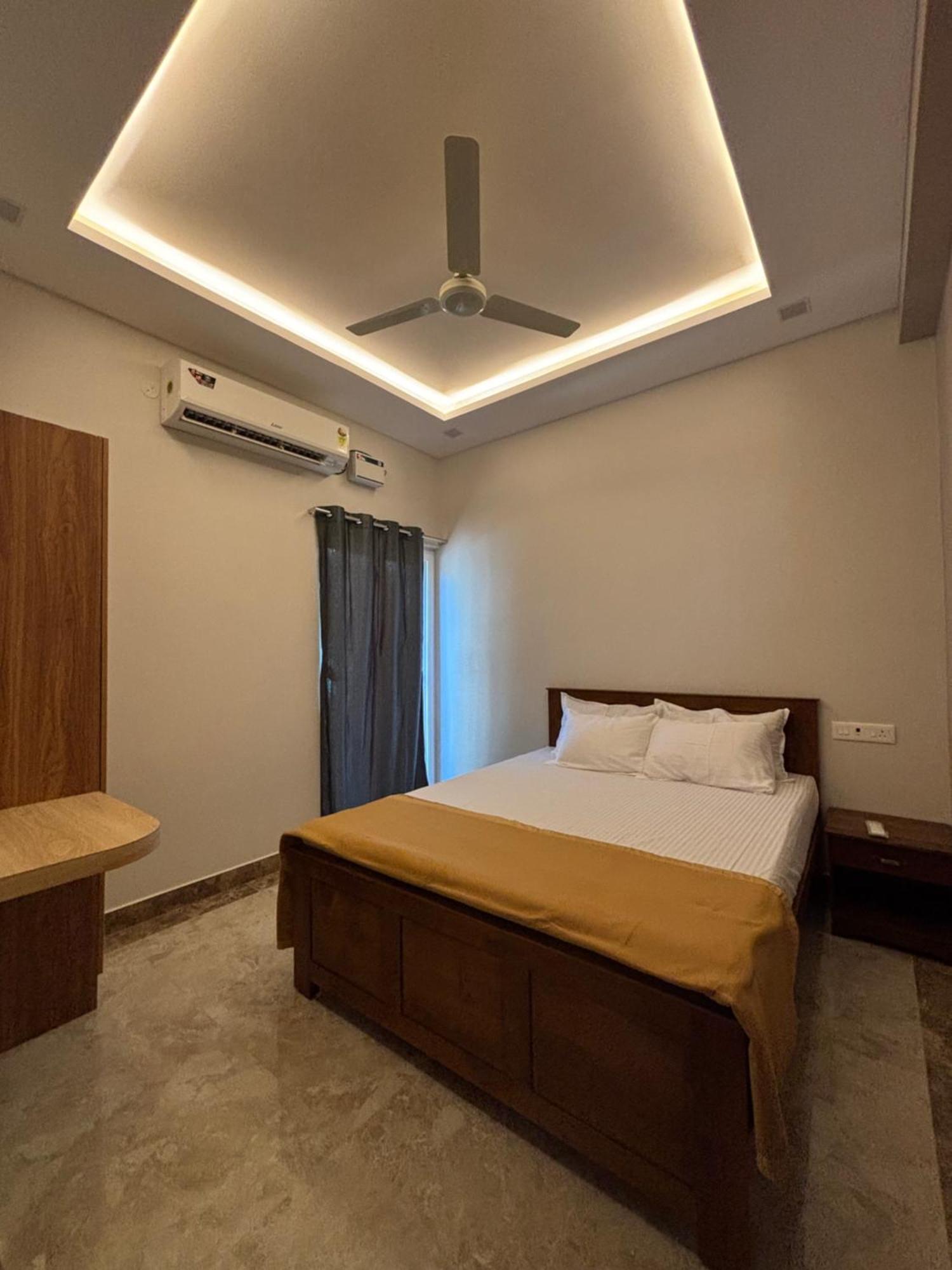 Srirangam Nandavanam Service Apartments Tiruchirappalli Eksteriør bilde